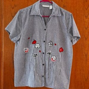 Misses Victoria Jones blouse with flower trim - Size Large